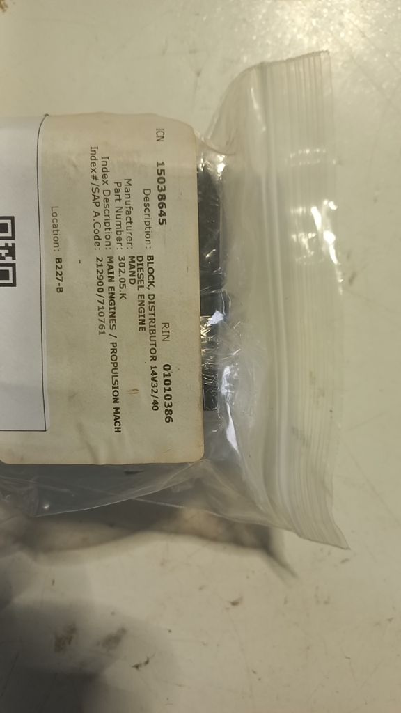 BLOCK, DISTRIBUTOR 14V32/40 DIESEL ENGINE