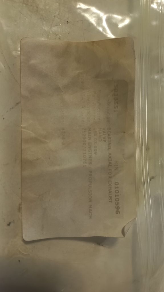 GAUGE, PRESSURE 0-300 PSI/KPA 2-1/2 IN DIAL 1/4 IN NPT CBM 316L SS LIQUID FILLED