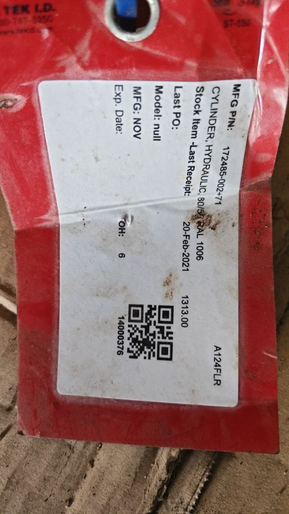 HYDRAULIC CYLINDER