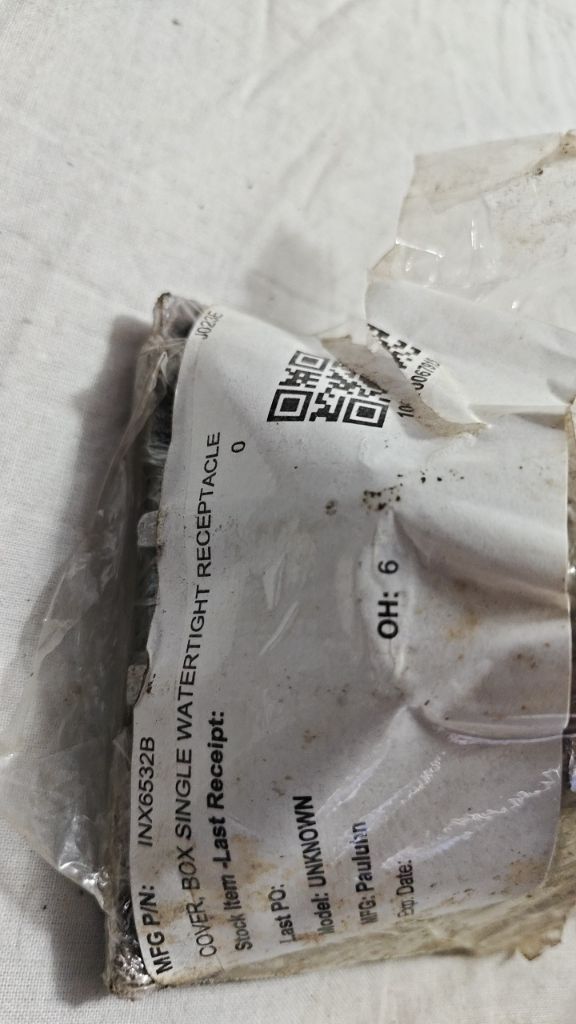 COVER, BOX SINGLE WATERTIGHT RECEPTACLE