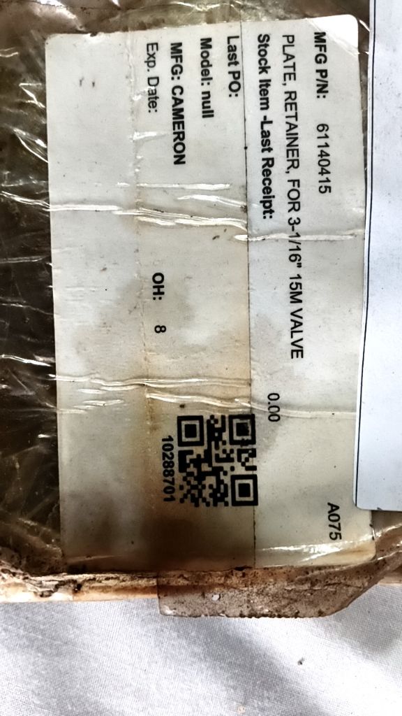PLATE, RETAINER